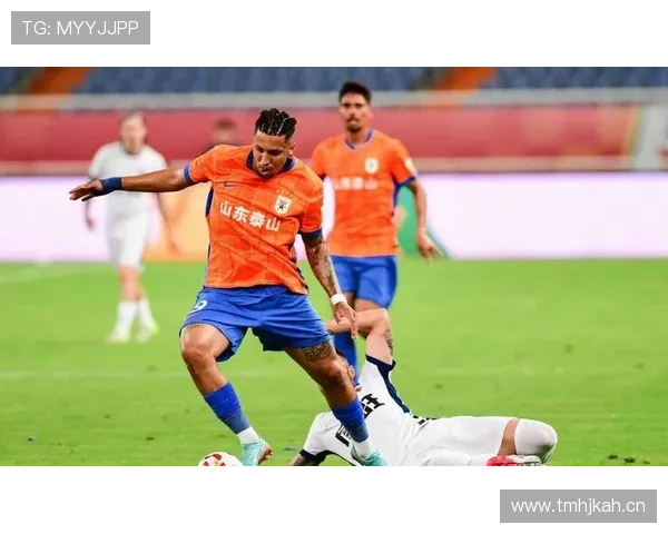 山东泰山阵容短板与冠军定位冲突,战术危机已逐步反映至赛场表现 山东泰山阵容短板与冠军定位冲突,战术危机已逐步反映至赛场表现