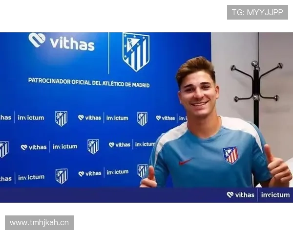 阿尔瓦雷斯战术角色与位置适配分析:前锋还是中场?