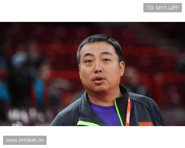 刘国梁私下穿啥鞋都比我贵，难怪打球都带光环