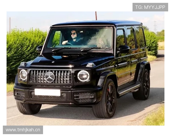 梁伟铿训练完直接去提了辆大G？