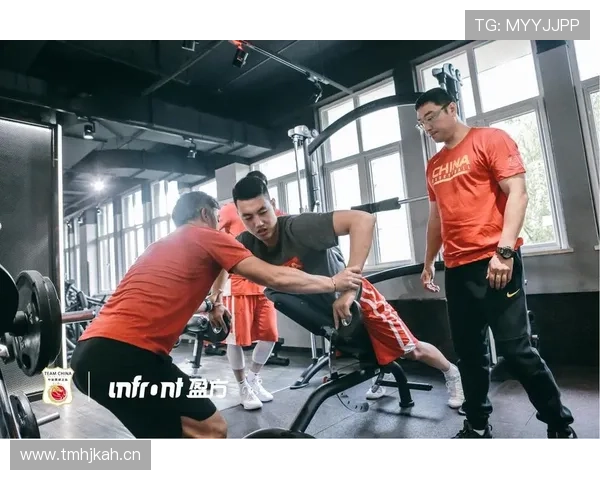 易建联家里健身房比我家还大