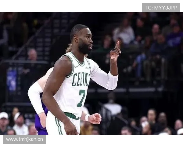 杰伦·布朗无球切入效率提升，拉开与同队得分手差距