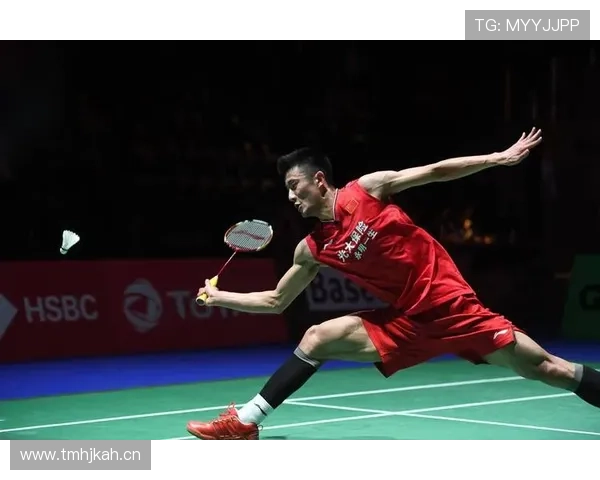 谌龙退役后天天五点起床遛弯，这自律看得我手机都拿不稳了